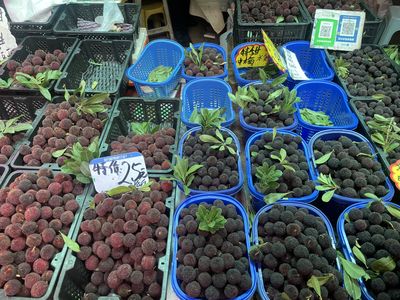 水果自由来了?昆明市场荔枝、桃、杨梅、山竹价格亲民