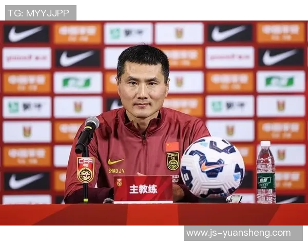 家境优越的足球明星如何在光环背后坚持梦想与努力奋斗